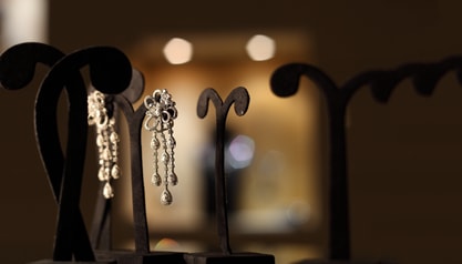 {:en}India, the global leader in the gems and jewellery industry{:}{:ja}India, the global leader in the gems and jewellery industry{:}