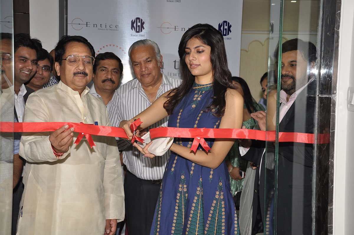 KGK Entice Launches A New Jewellery Boutique At Borivali